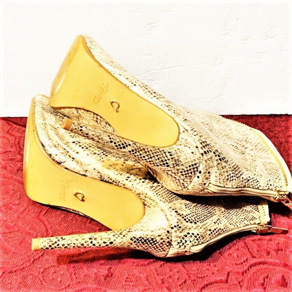 THALIA SODI 'Lynda' Snakeskin Zipper Heel Booties - Picture 2 of 9